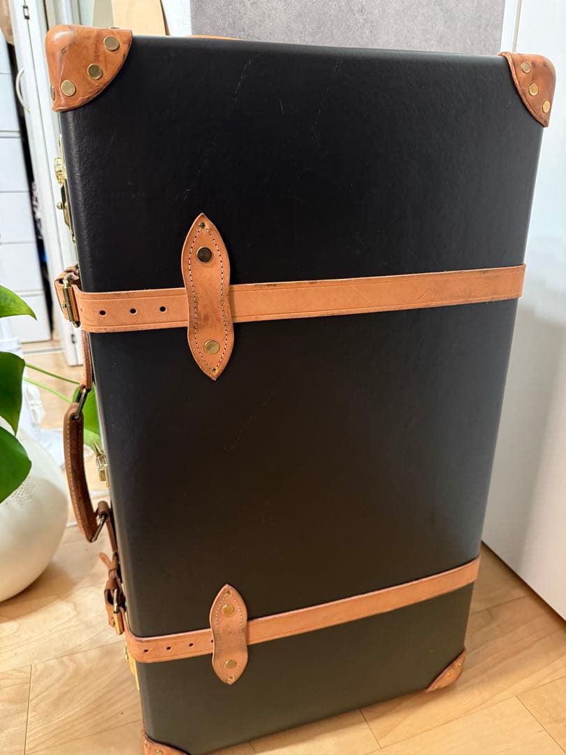 グローブトロッター ラージスーツケース74L