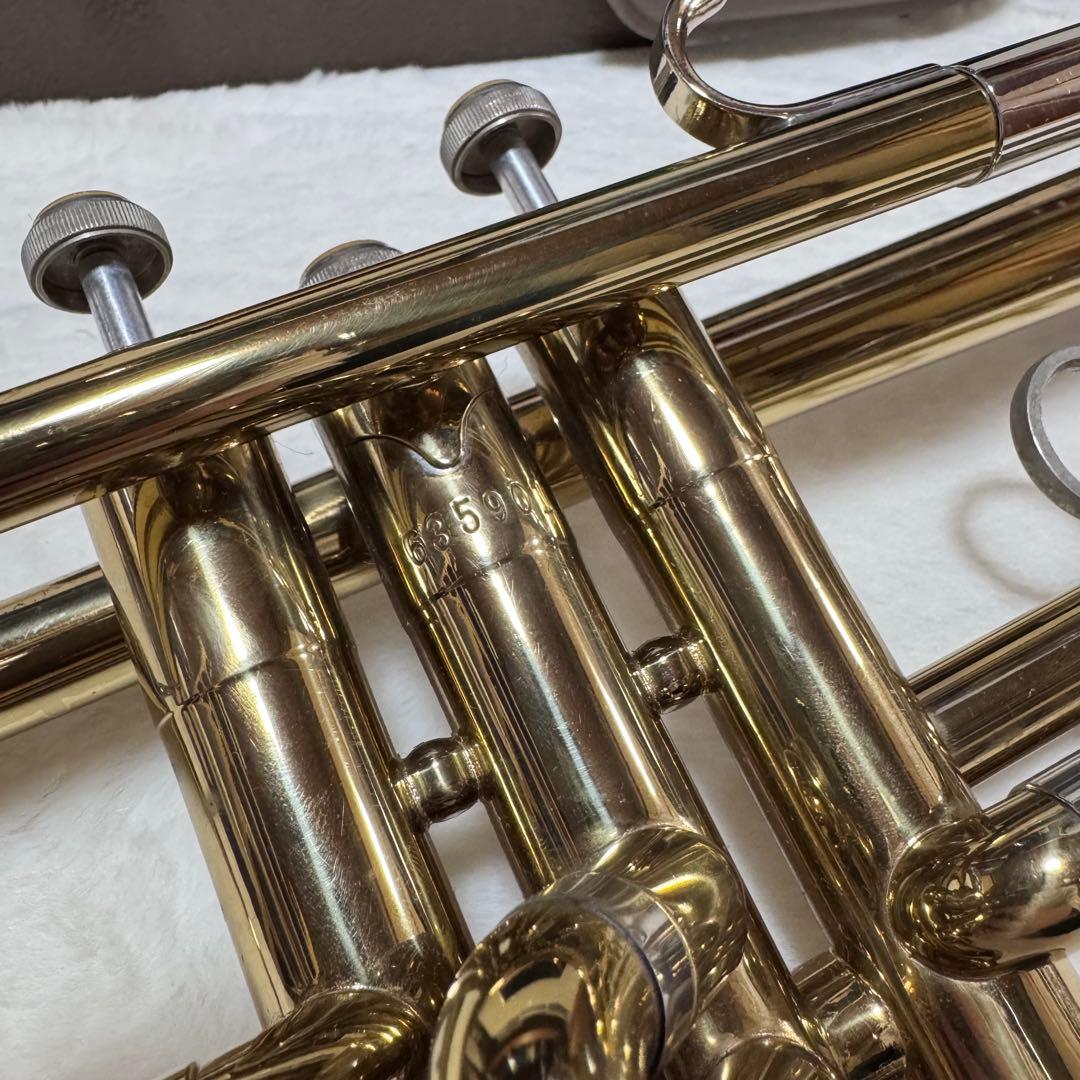 Buescher 930 トランペット 本体 ケース付き B5070 ゴールド