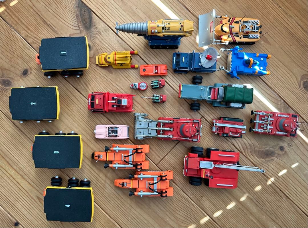 サンダーバード2号＆救助メカ　プラモデル 1/144スケール デアゴスティーニ