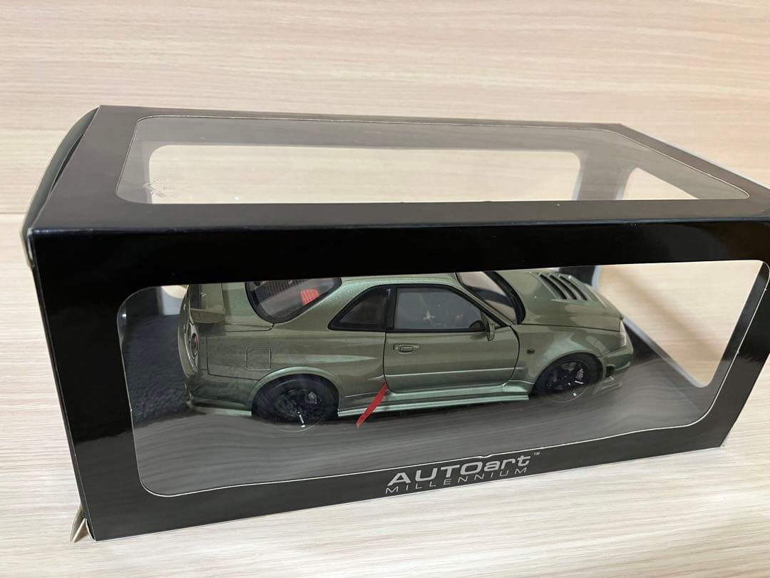 希少！オートアート1/18 スカイライン ニスモR34 GT-R Z-tune