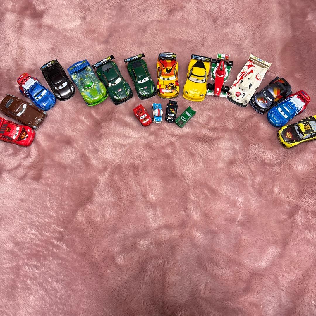 だ*け様 トミカ カーズ ミニカーセット 33台　他おまけ付