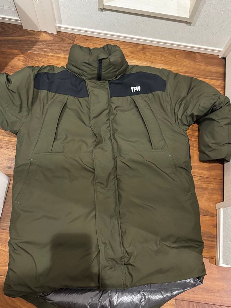 TFW49 モンスターダウンジャケット Mサイズ カーキ