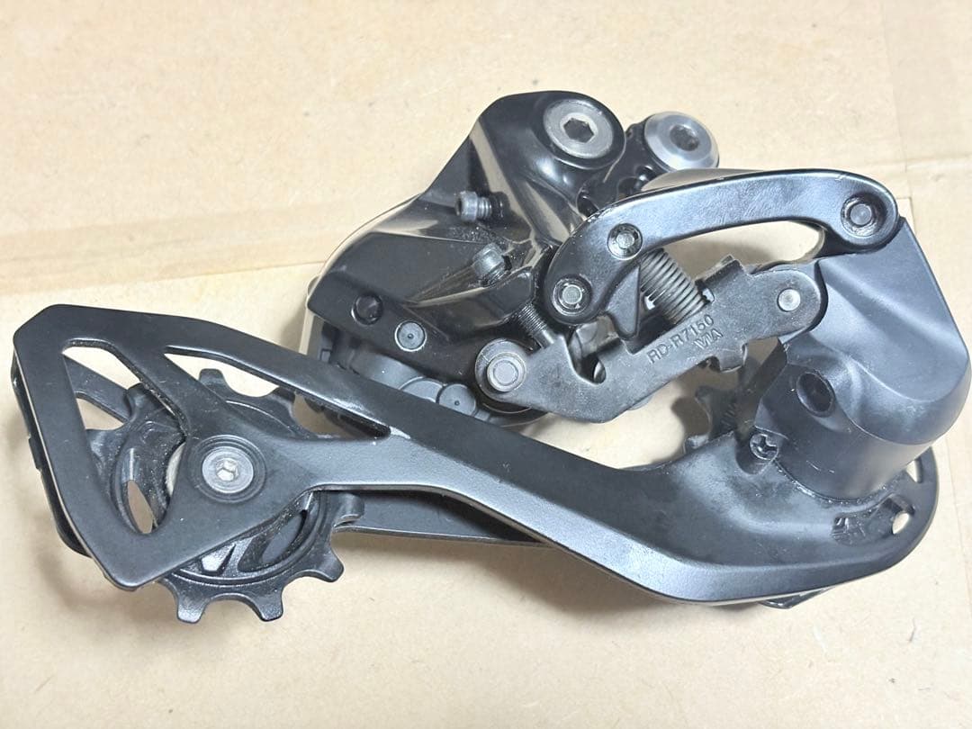 週末セール中 SHIMANO 105 DI2 12S R7100系