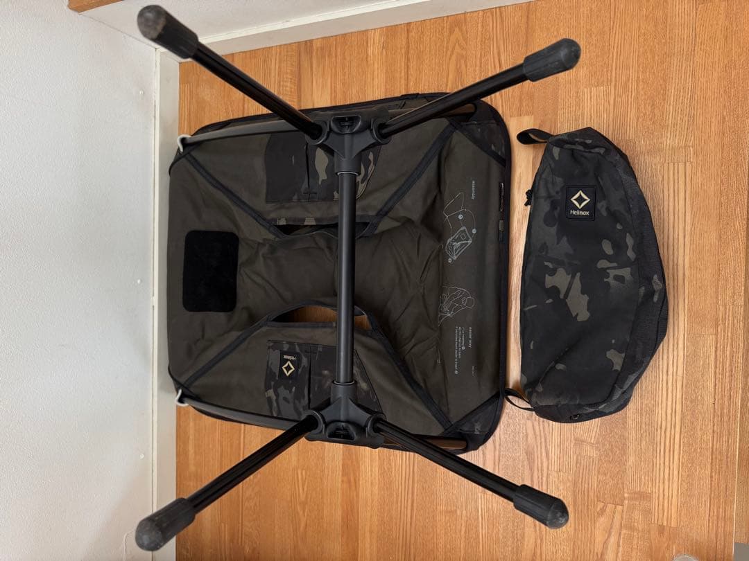 Helinox 黒迷彩柄タクティカルチェア美品ヘリノックスキャンプアウトドア