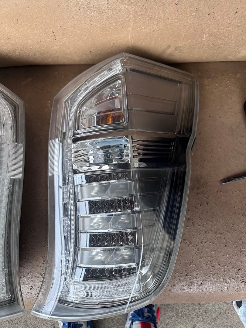 ステップワゴン　テールランプ　右左セット