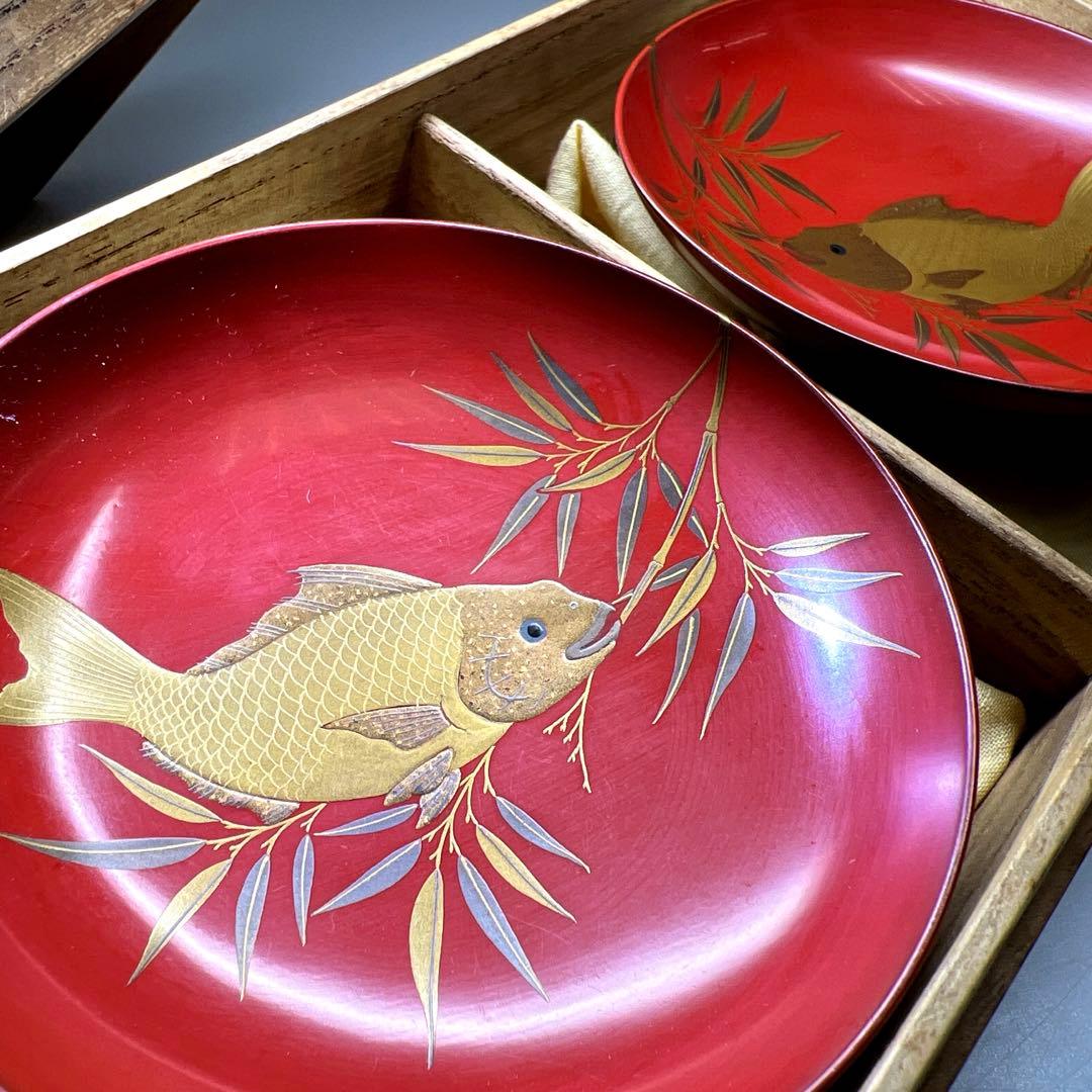 上手　盛蒔絵鯛盃一対　木箱付　直径約9㎝　東Y7-1125☆2F