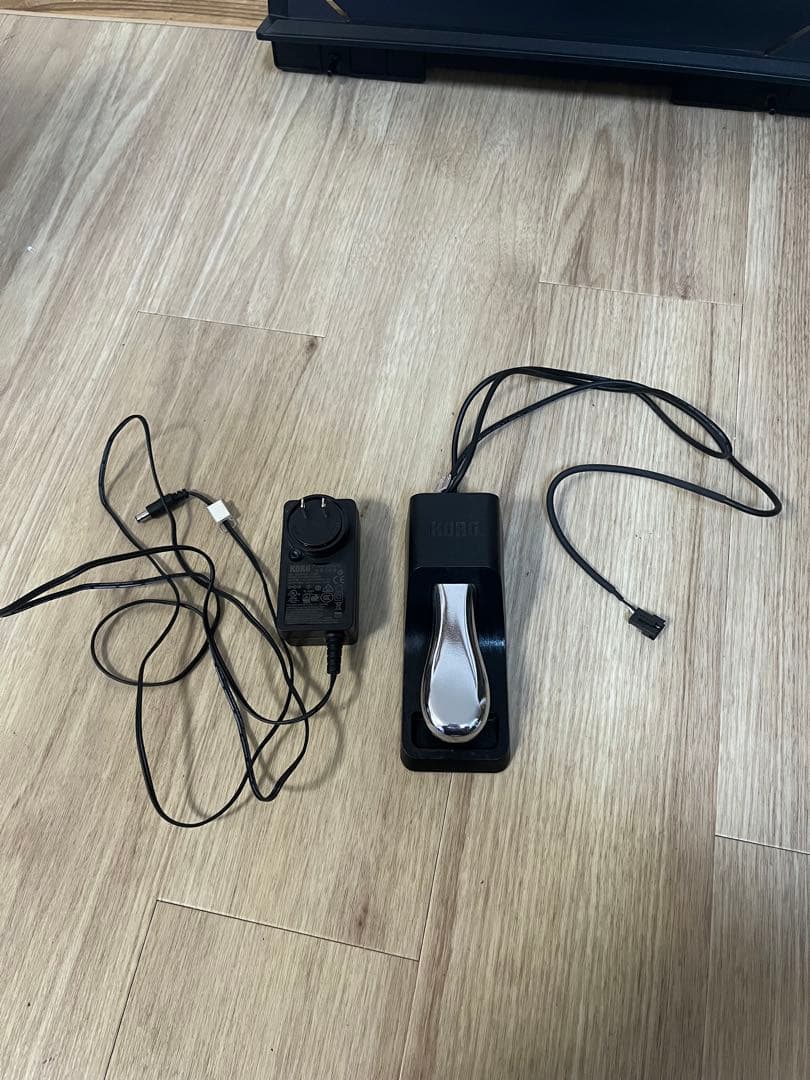 KORG B2N 電子ピアノ88鍵　ペダル　譜面台