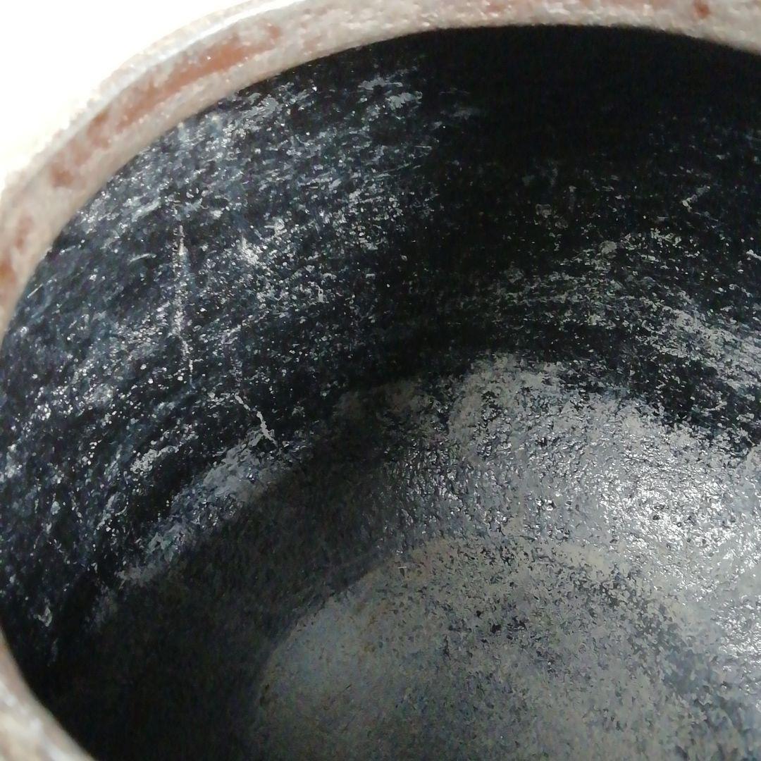 Ｗ１７４　茶釜　『菊文　撫肩丸釜』『釜師　十一代　加藤忠之朗』『鉄釜』　共箱