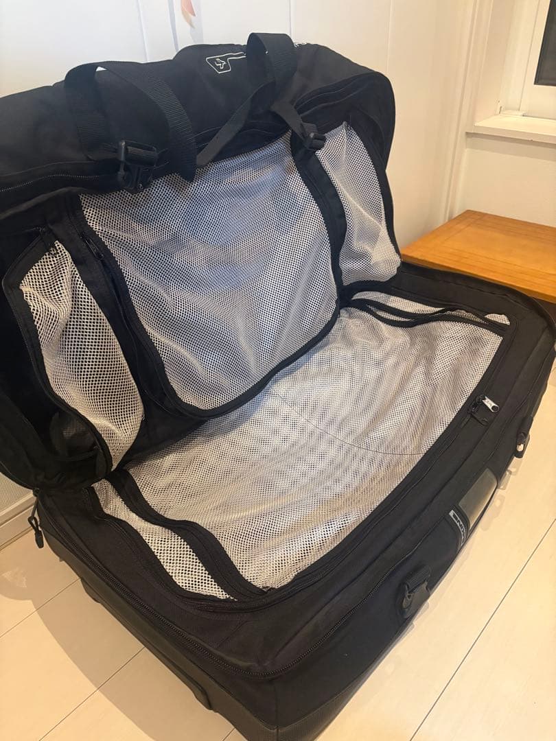 DAKINE 大容量キャリーバッグ　大容量 トラベルバッグ　旅行