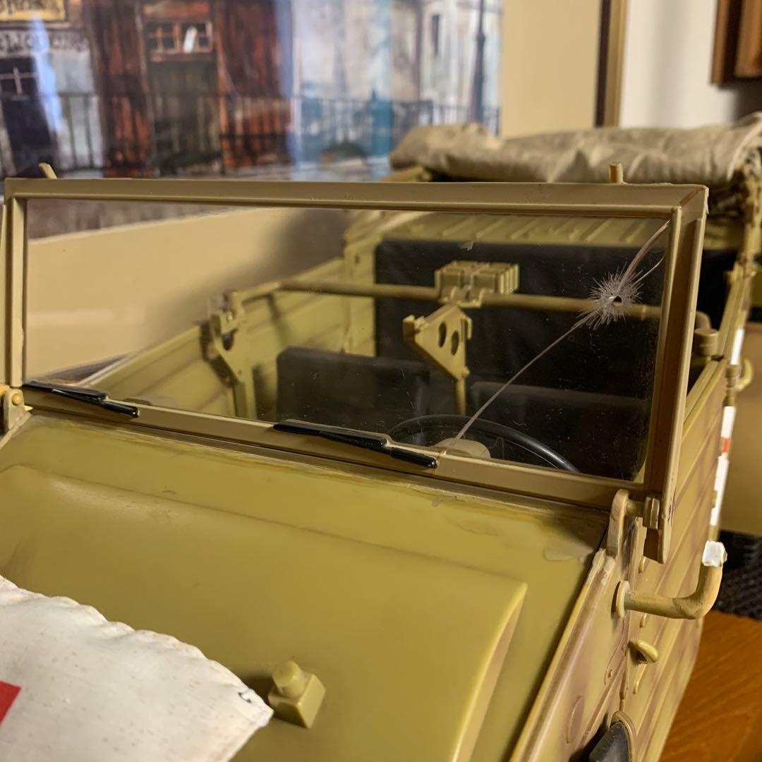 キューベルワーゲン 担架付き ドラゴン製アンビュランスモデル 「１／６」❗️