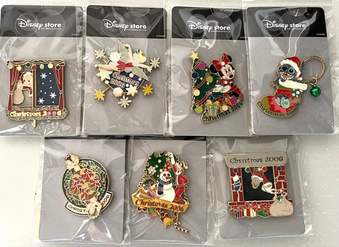ディズニーストア クリスマス限定 2006 ピンバッジ 7個セット