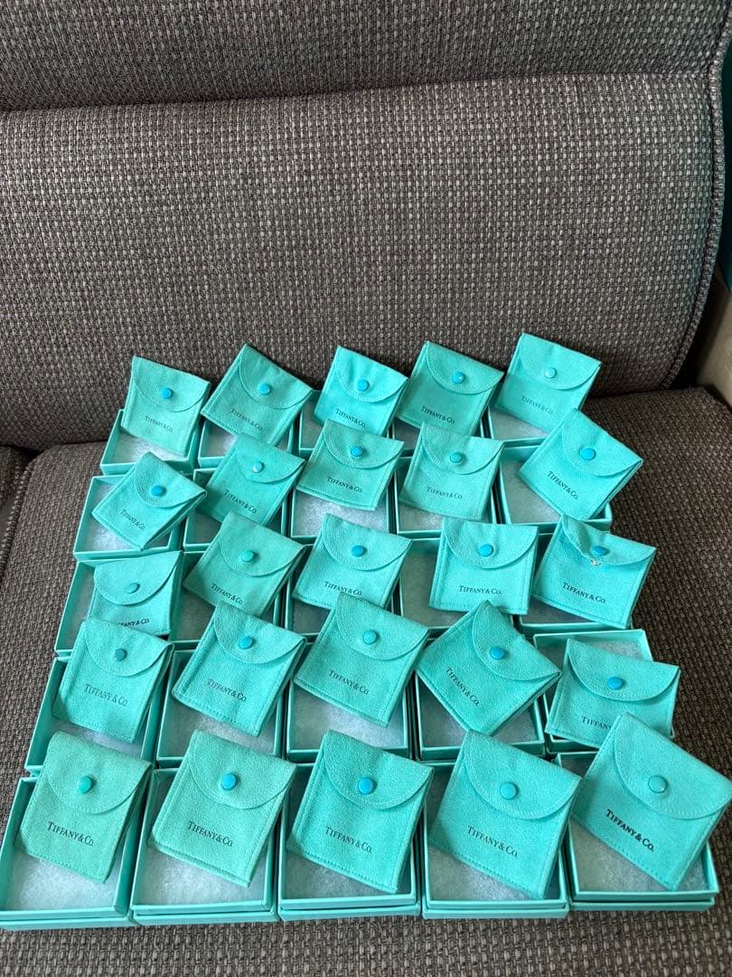 旧型中古品 ティファニー正方形 空箱　保存袋25セット