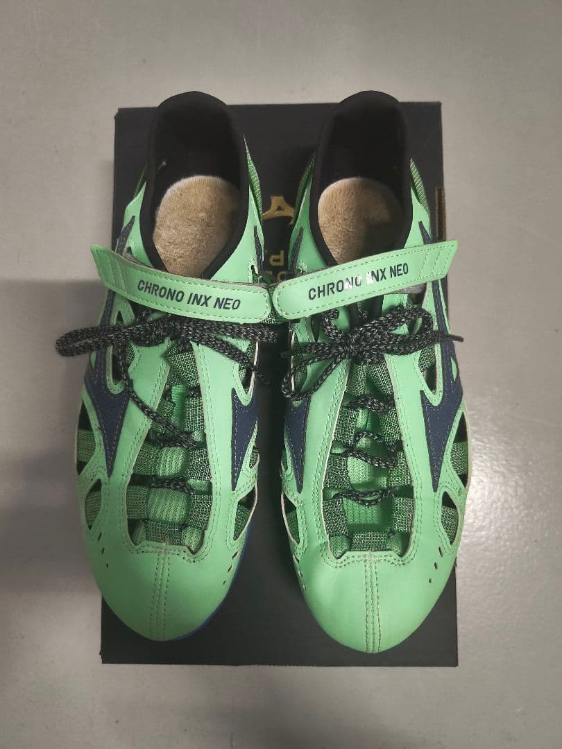 ミズノ　クロノインクスネオジャパン　24.0