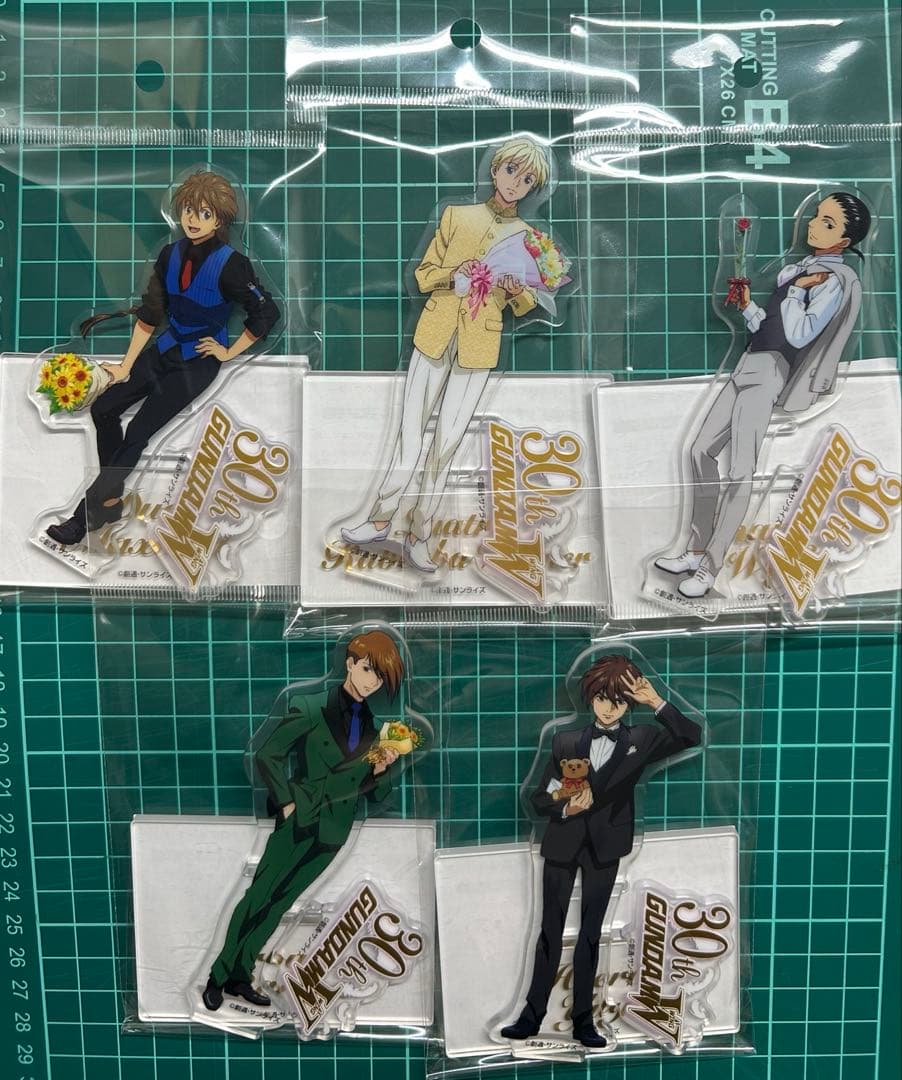 新品未開封5種セット　新機動戦記ガンダムW 箔入りバレンタインアクリルスタンド