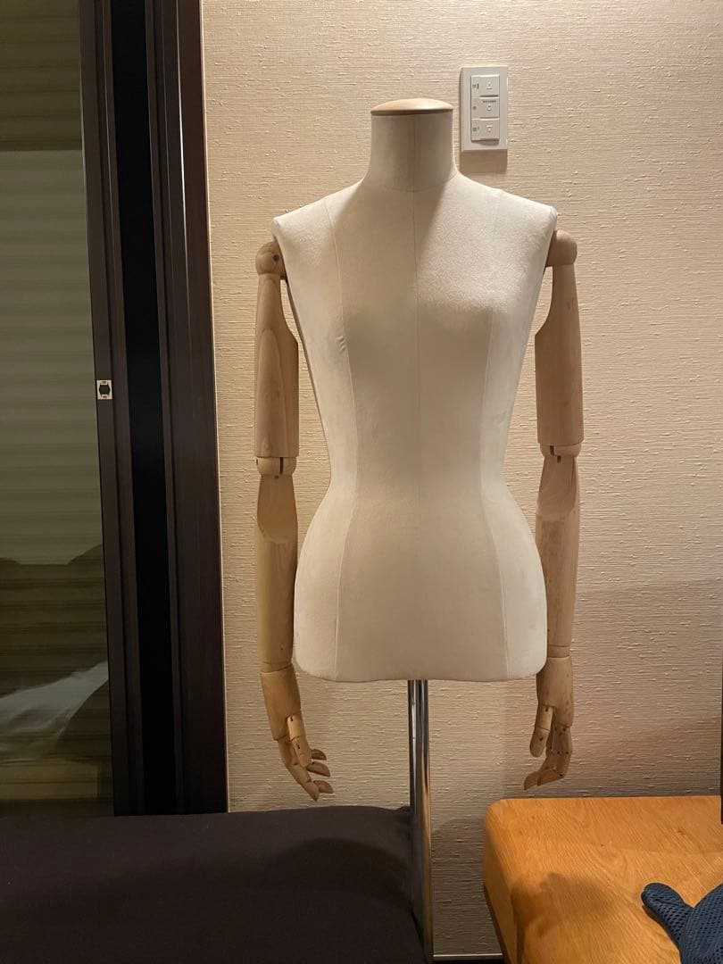 りつこ　ボディ　トルソー