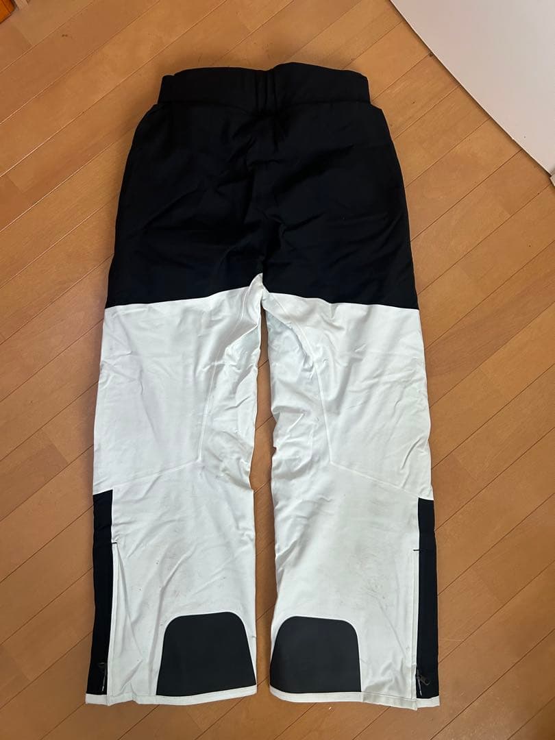 （希少）オンヨネ　スキーウェア 上下M サイズ　ゼブラ柄