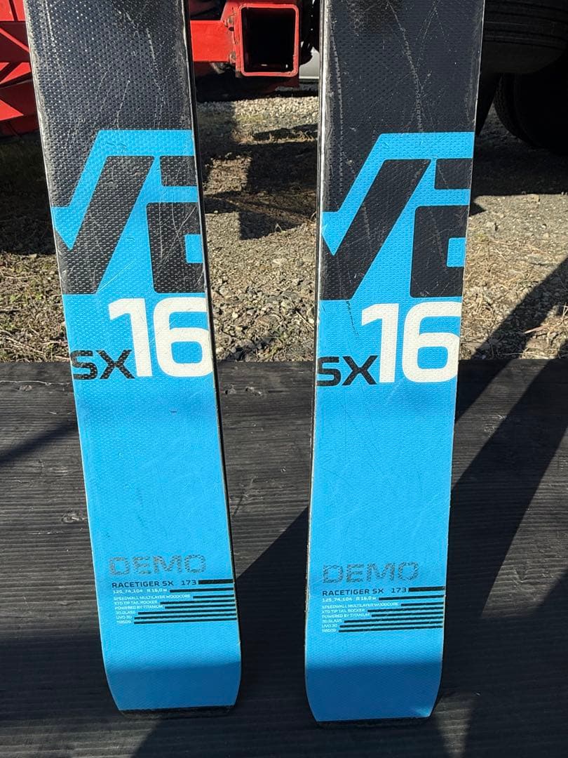 Völkl Racetiger SX 16 デモスキー