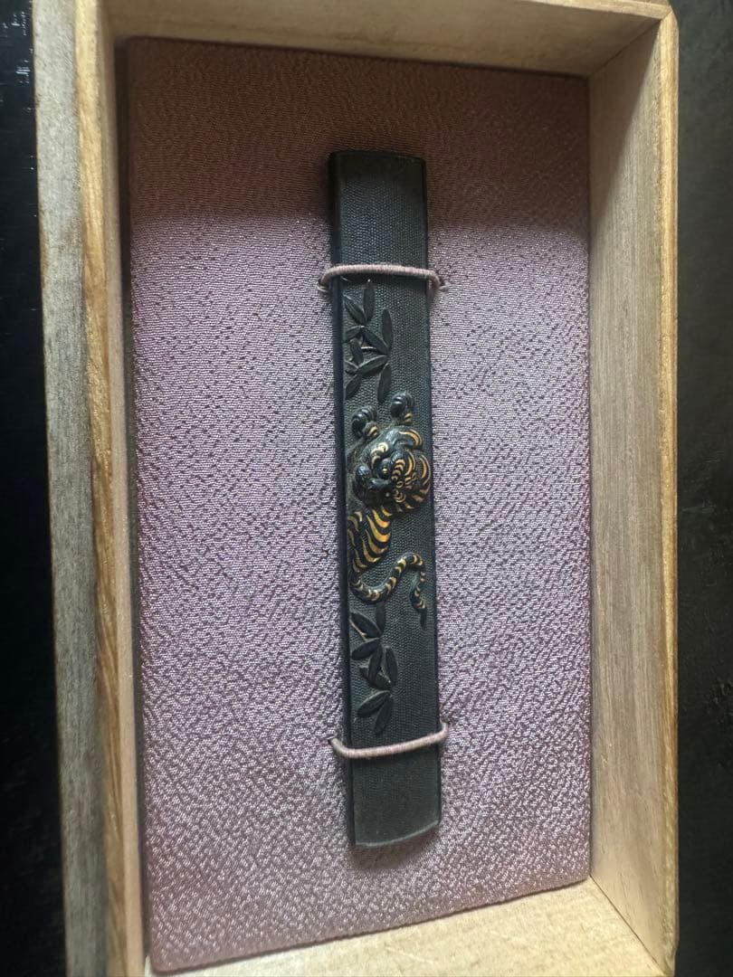 江户金工 小柄「竹虎図」