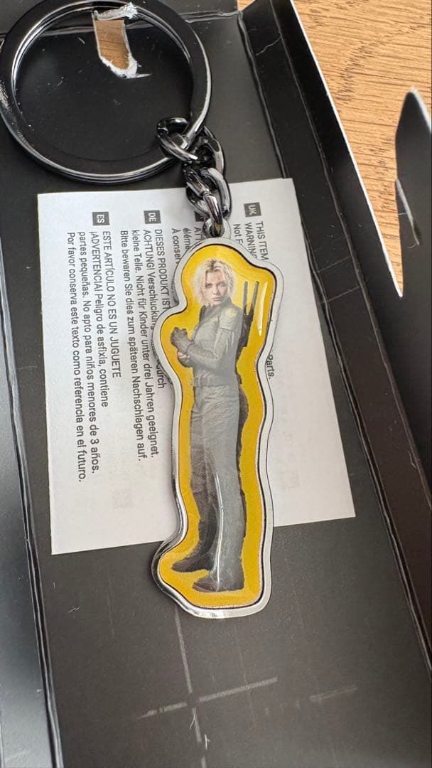 サンダーボルツ　エレーナ　キーチェーン　非売品　marvel