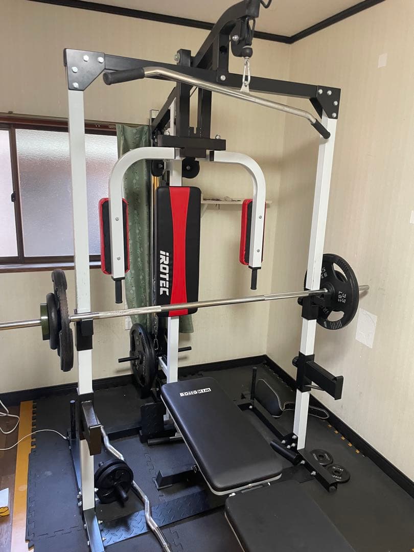 あり　トレーニングマシーン