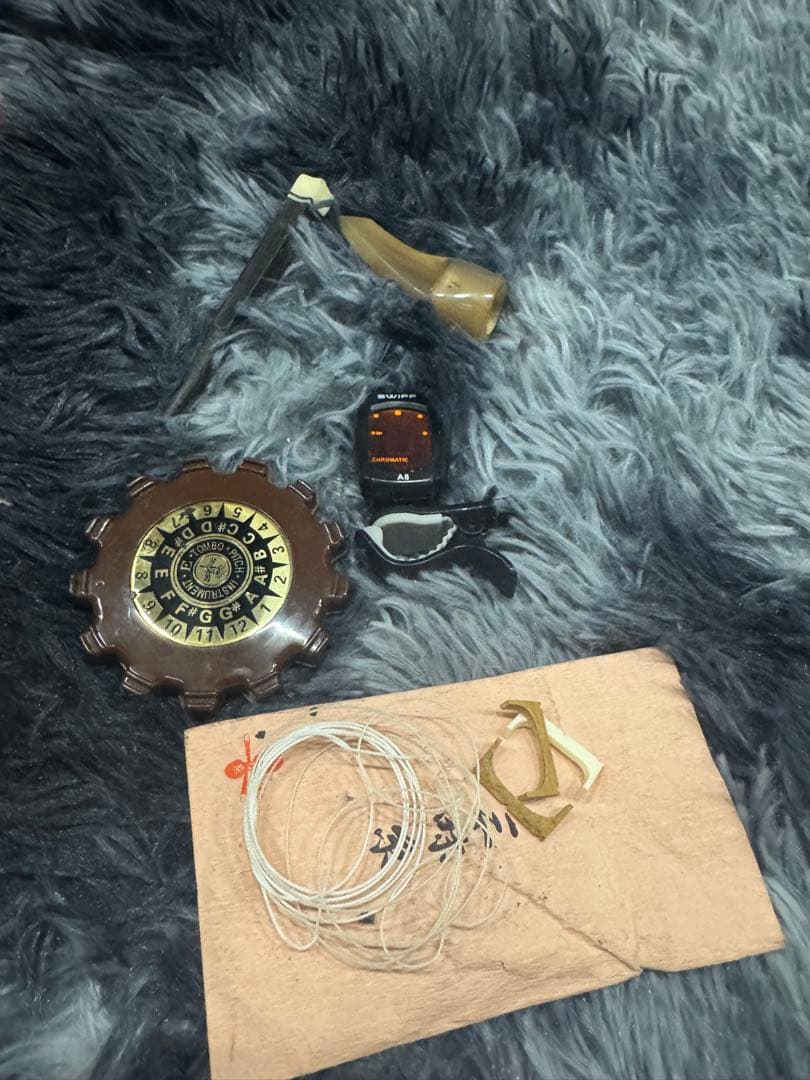 【極美品】沖縄 三線 本蛇革 強化張り 黒塗り棹 蛇皮 ケース 爪 調子笛