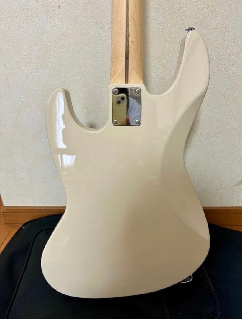 グレコ　ジャズベース ホワイト メイプル指板 WSB-STD 美品 ギグバック付