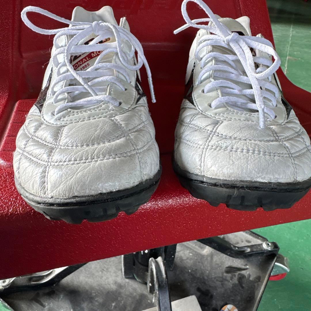 ミズノ　モレリア　TF 28cm