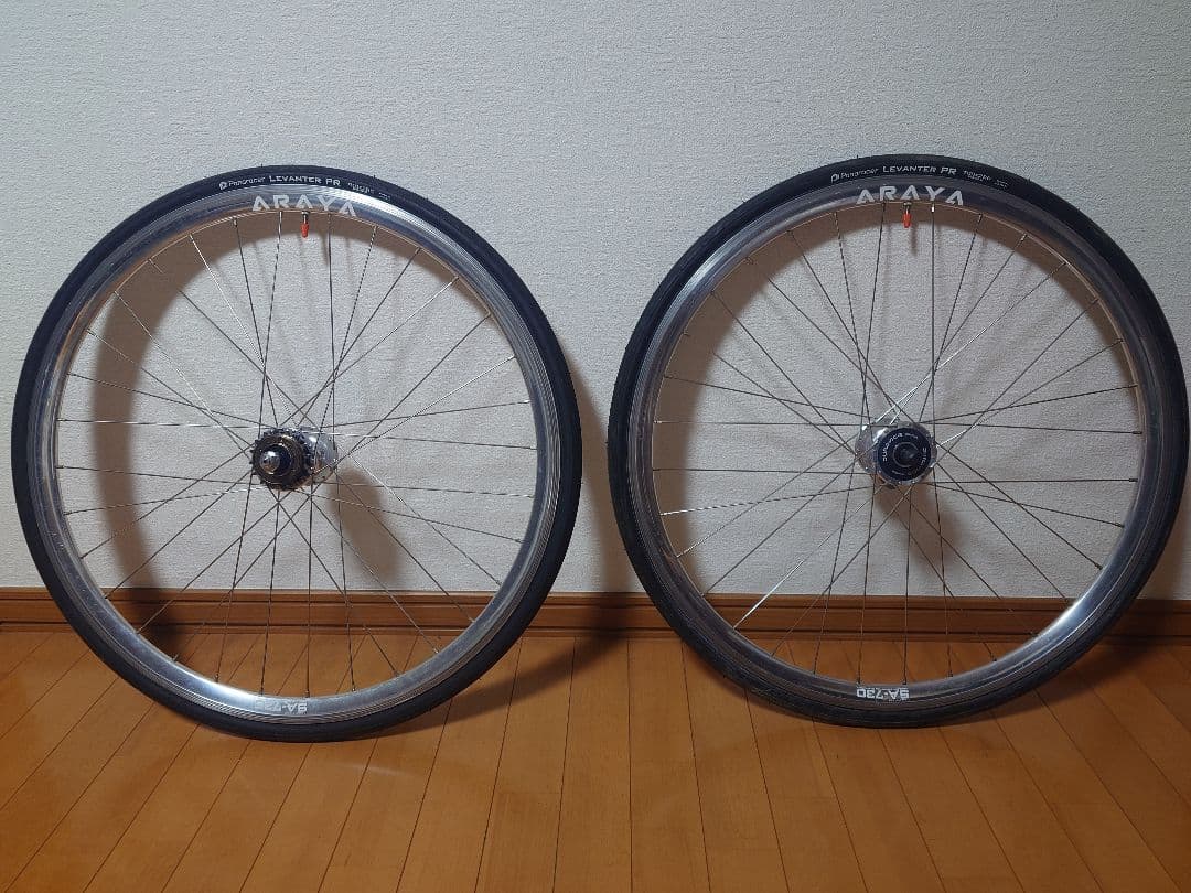ピストバイク ホイール デュラエースハブ アラヤリム