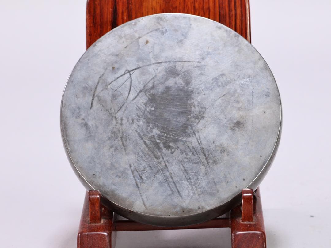 前田家伝来　江戸期　天下一中嶋和泉守貞次作　松竹梅五曜玄武紋様　古鏡　蒔絵共箱