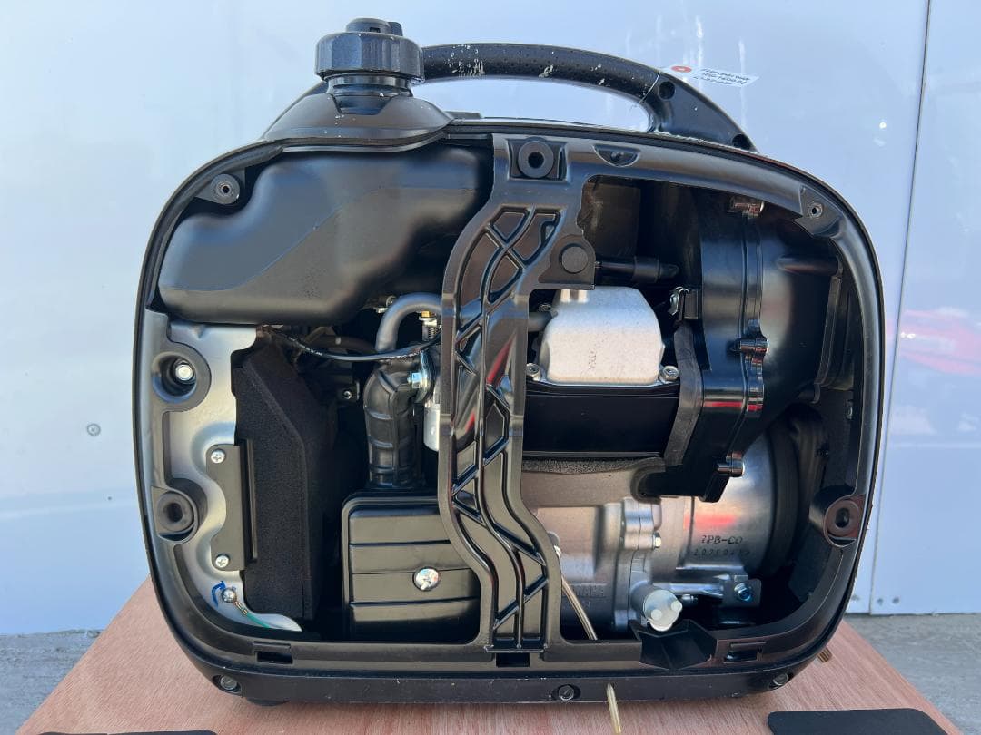 新ダイワ インバーター発電機 iEG1600M 【動作良好・保証付】★1224