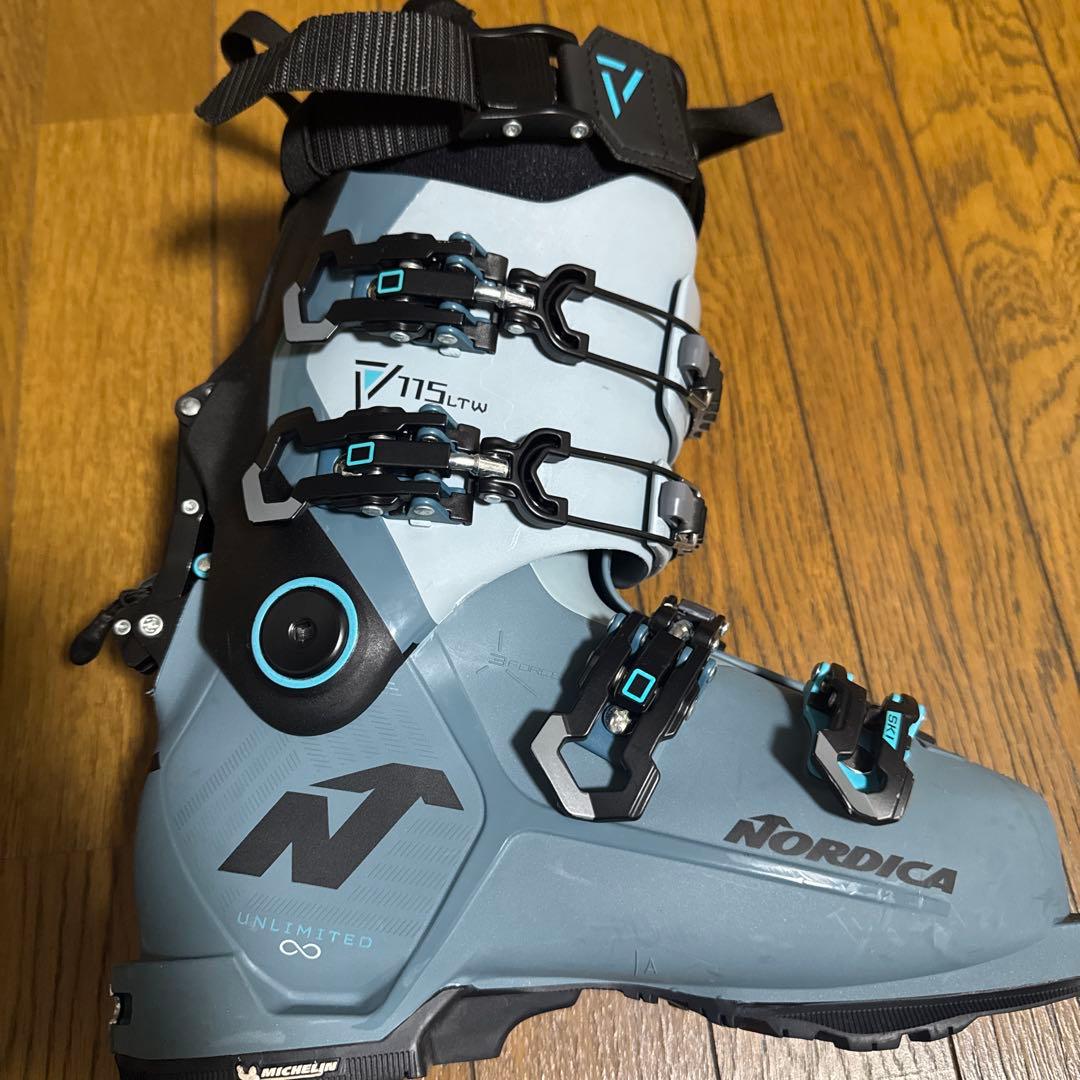 Nordica レディース ブーツ　UNLIMITED スキーブーツ