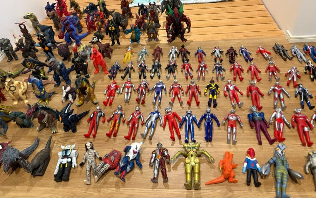 ウルトラマン　ソフビ　まとめ売り130個　怪獣　ウルトラマン　大量