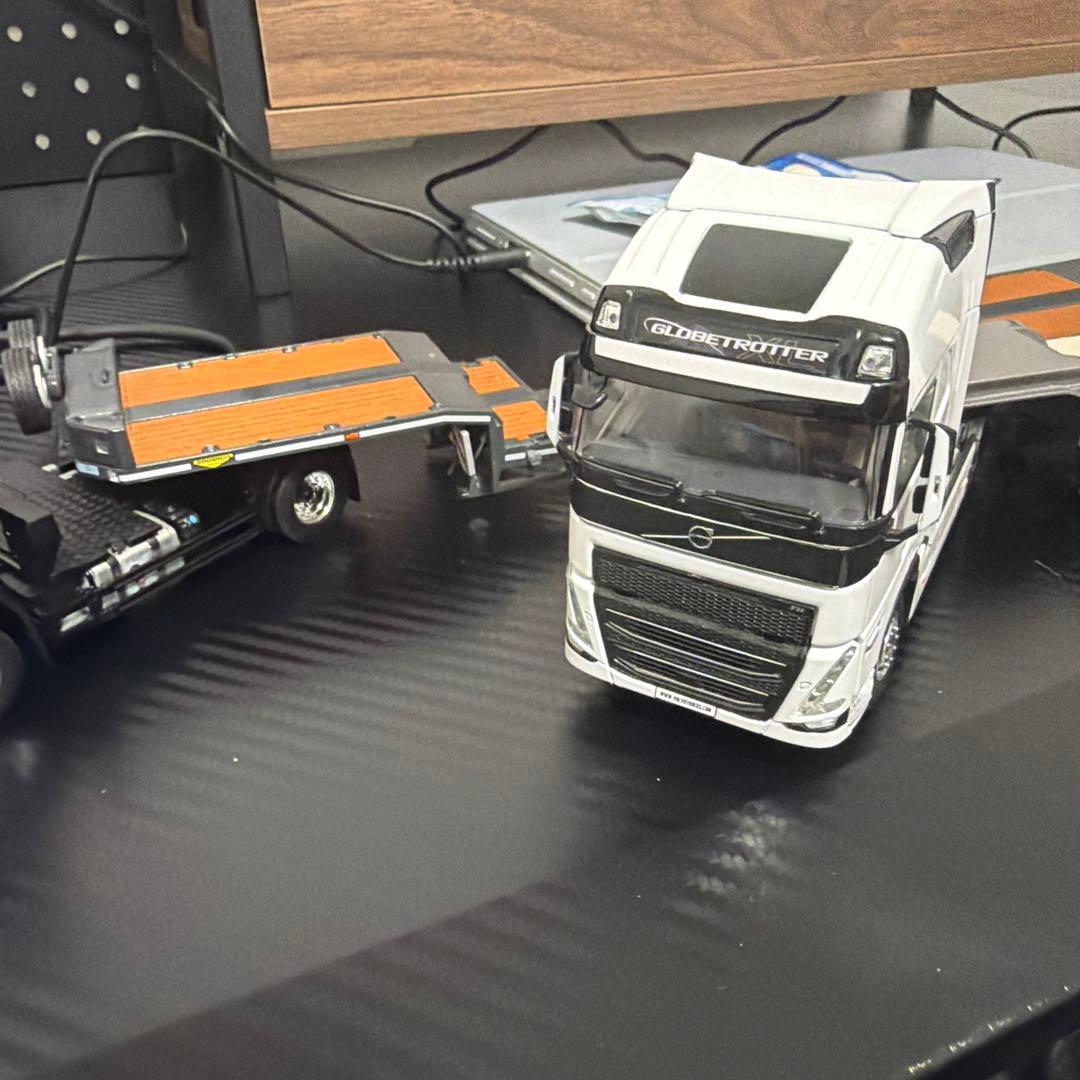 重機8軸トレーラーお値引きできます。バラ売り可