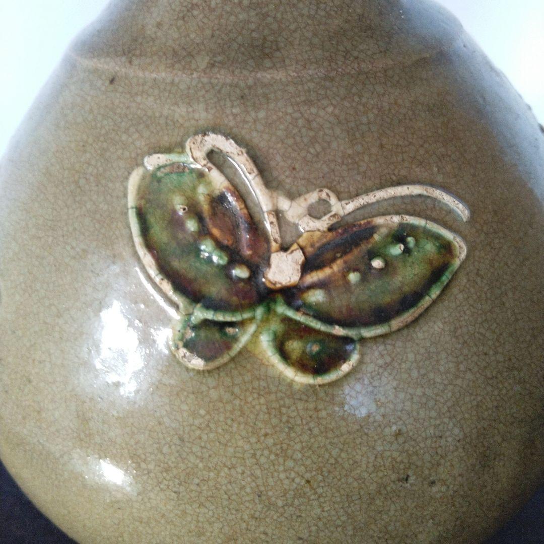 NO632 相馬焼　徳利　イッチン　蝶と花模様　古相馬