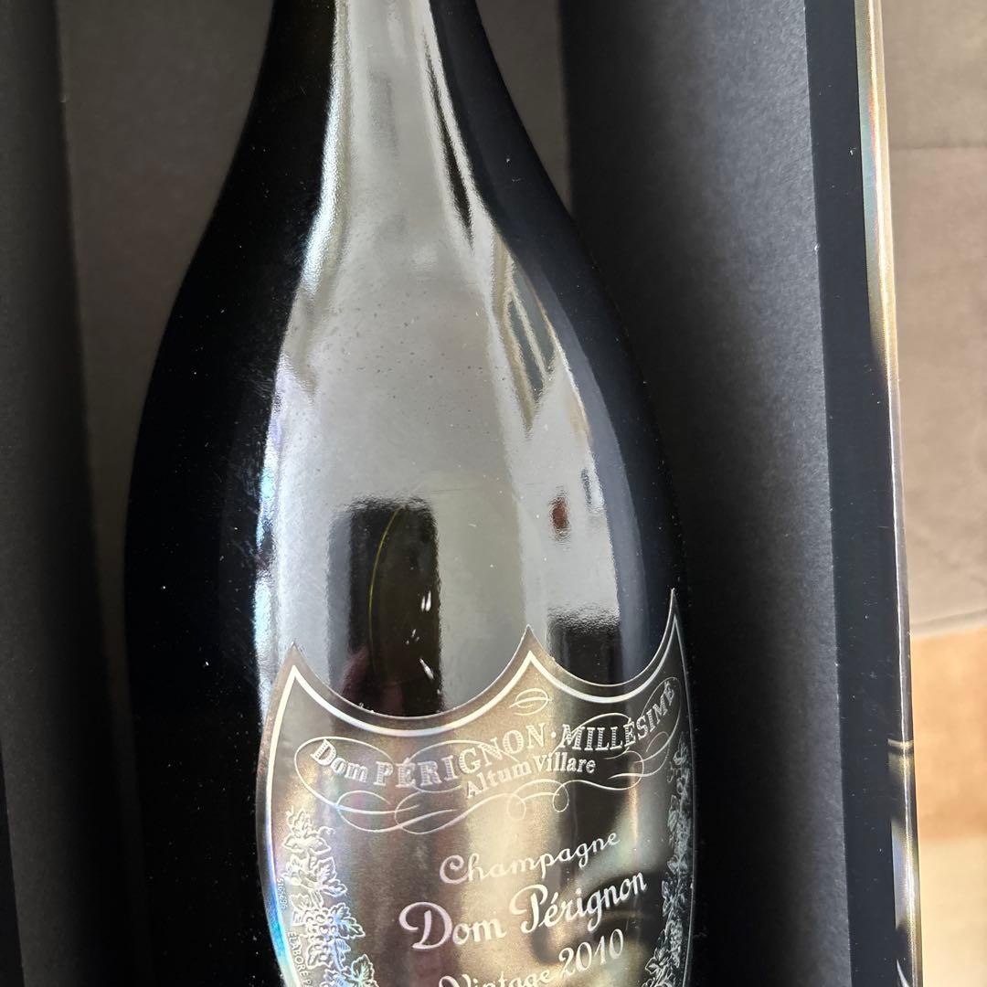 レディーガガ　ドンペリ2010