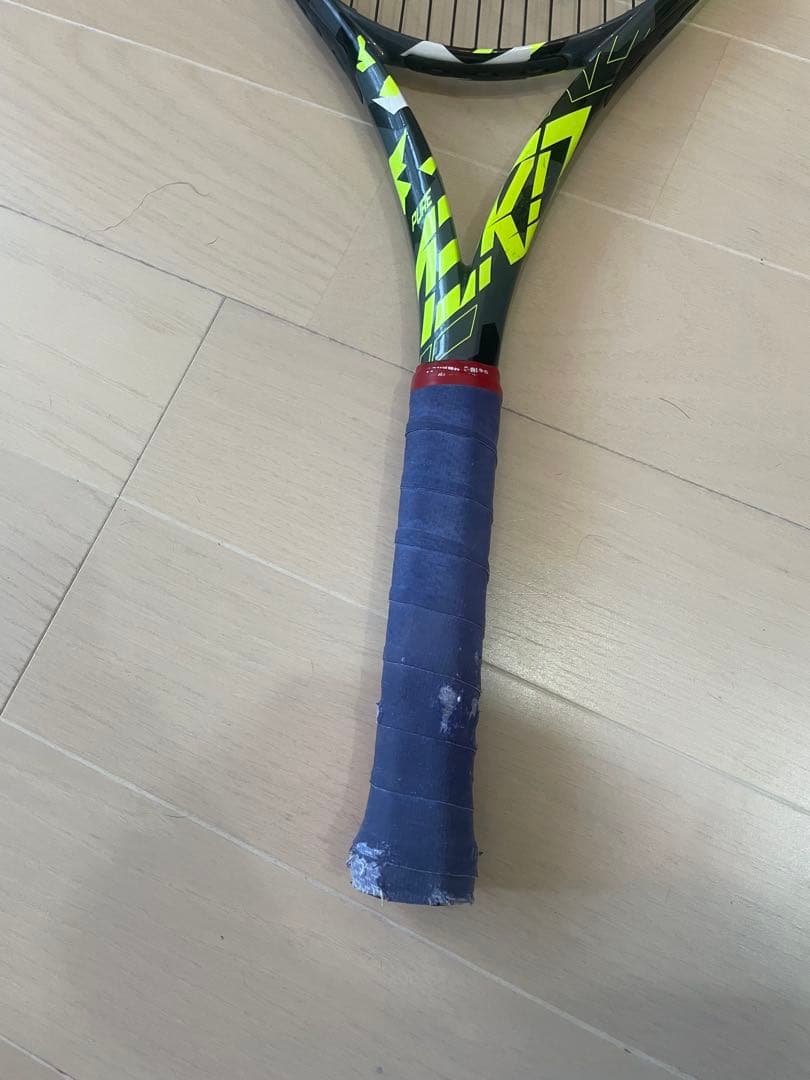 バボラ　ピュアエアロ　テニスラケット