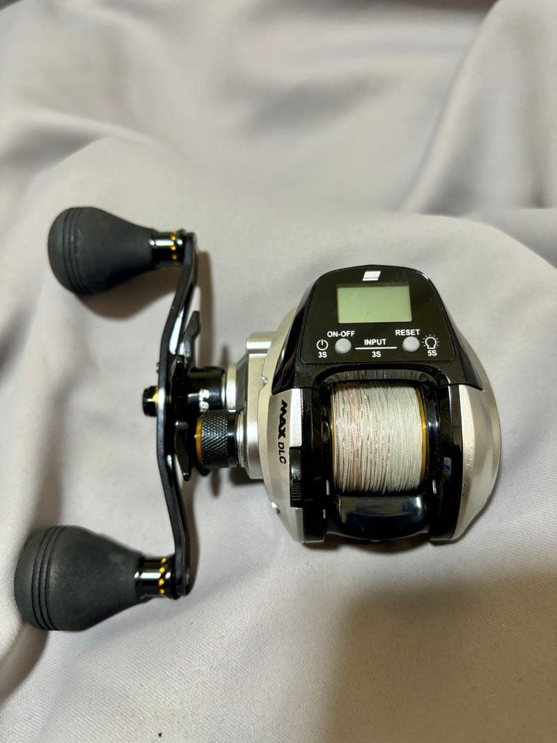 Abu Garcia MAX DLC-L ベイトリール（左）【PEライン付】