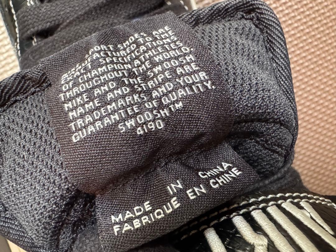 エア フォース 1 ミッド '07 ブラック/ペールアイボリー/ブラック