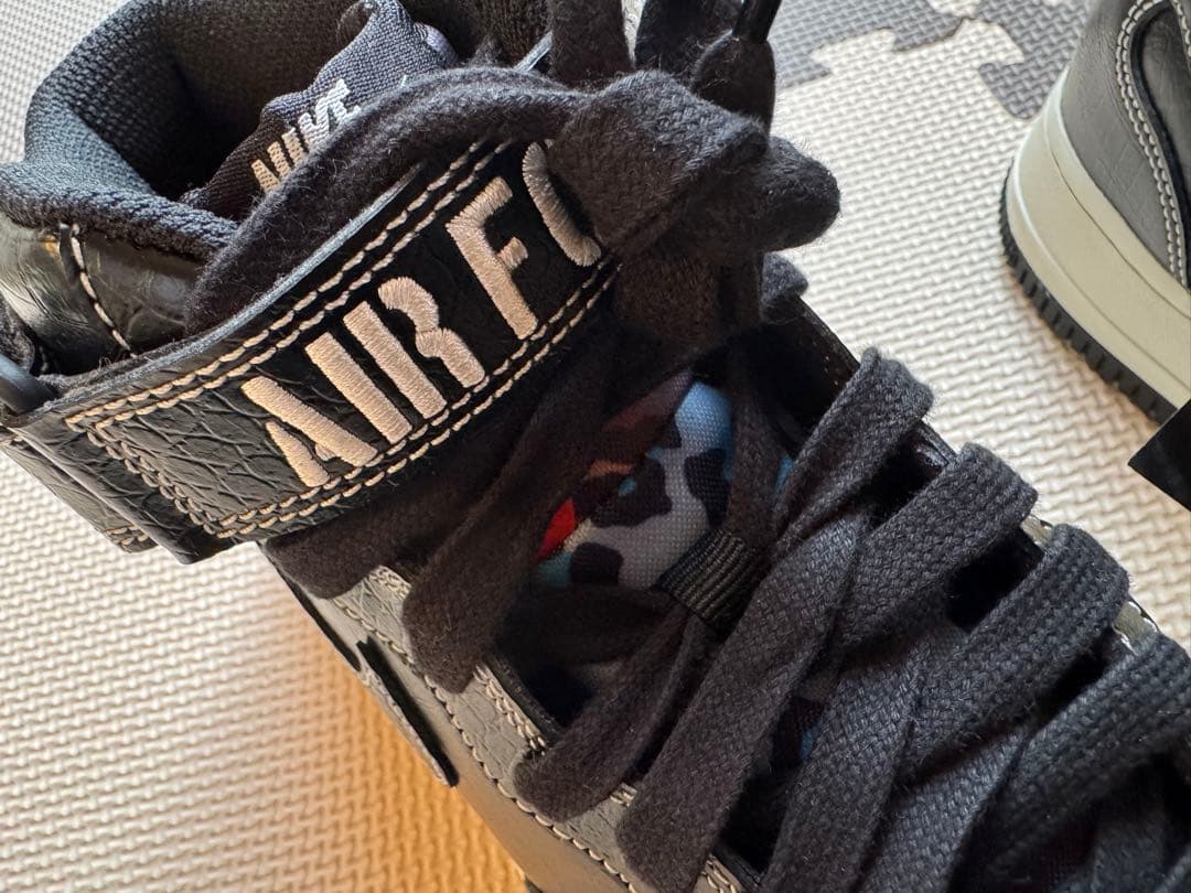 エア フォース 1 ミッド '07 ブラック/ペールアイボリー/ブラック