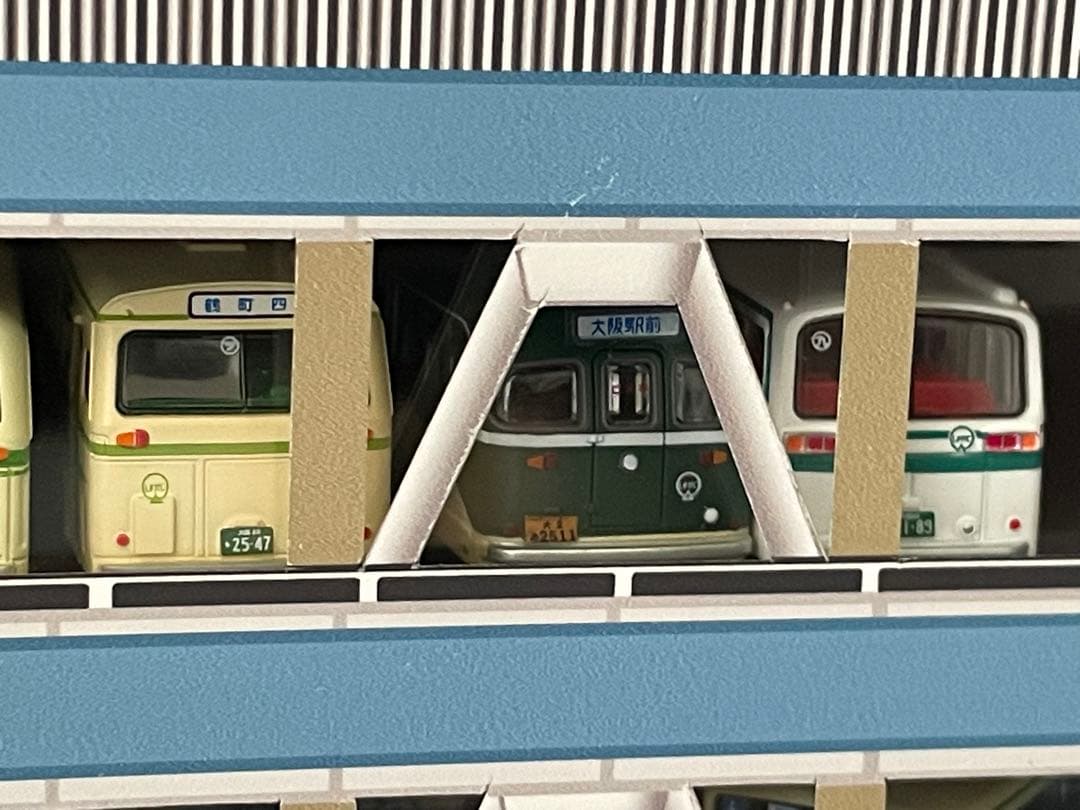 駐車場 展示台← Nguyen Thanh Ha さんお返事待ち