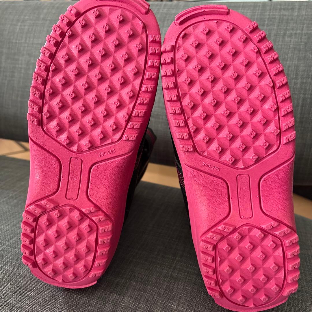 新品未使用　IGNIO スノーボードブーツ 25㎝　ブラック/ピンク　送料込み