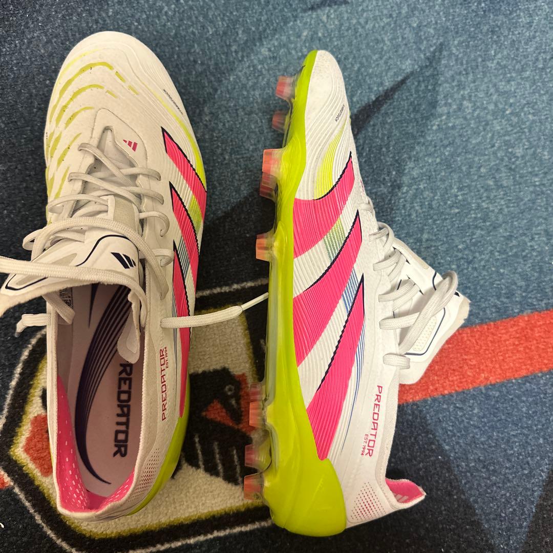 adidas Predator サッカーシューズ ホワイト/ピンク/イエロー
