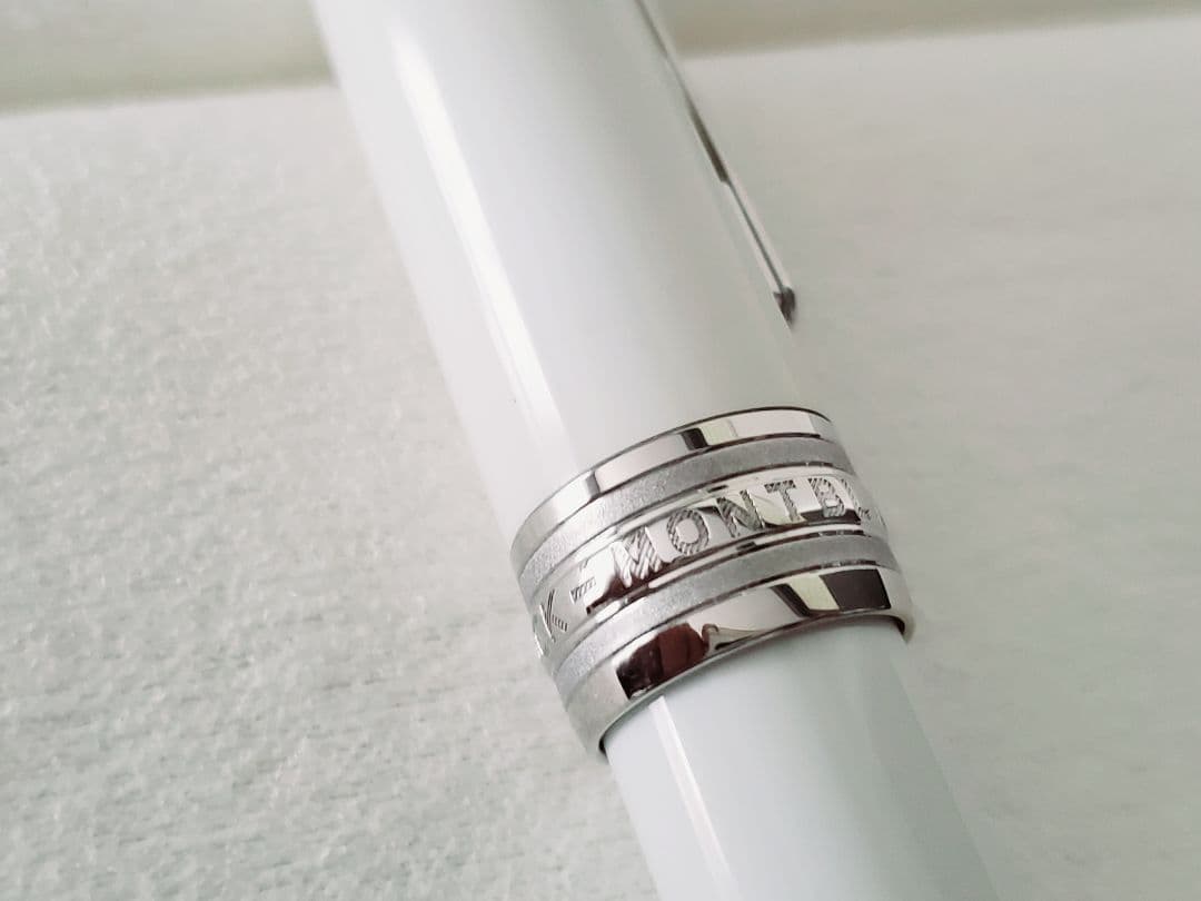MONT BLANC ホワイト ボールペン
