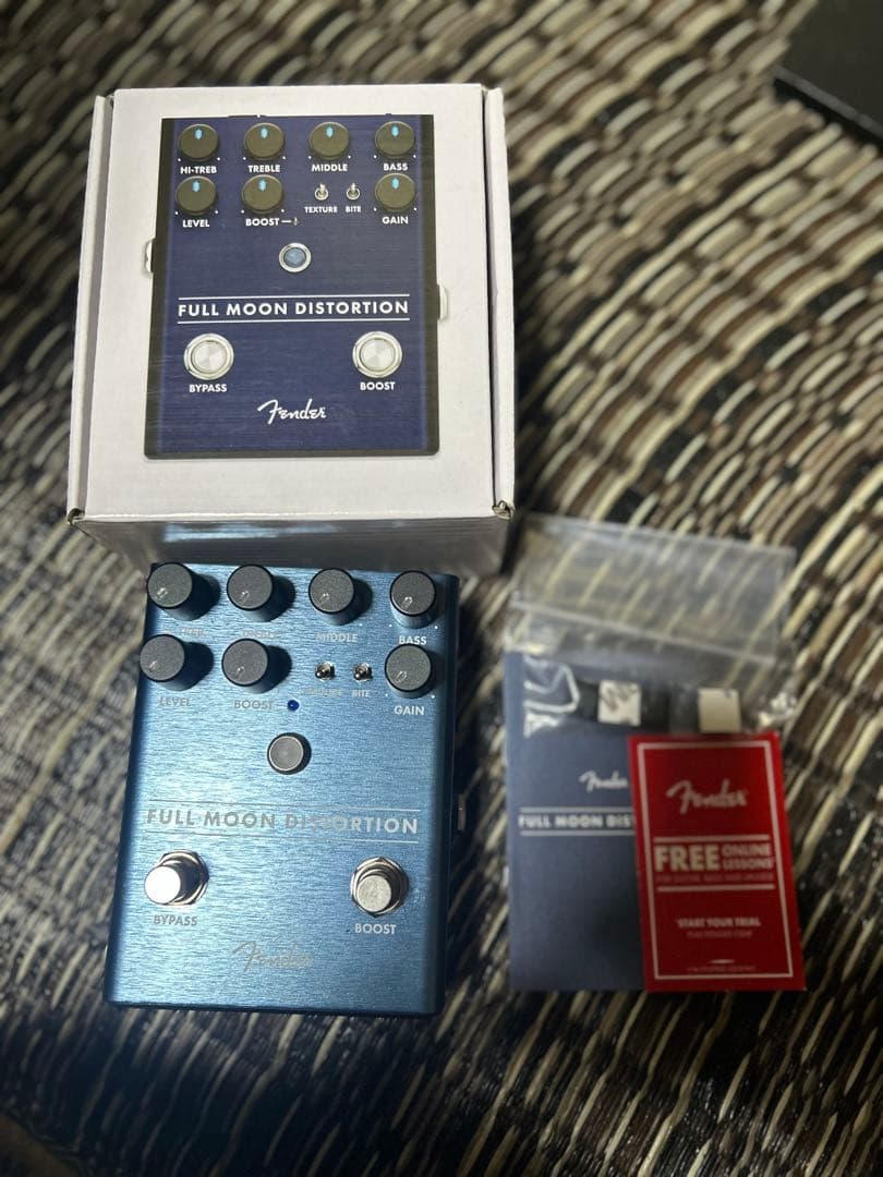 Fender FULL MOON DISTORTION ギターエフェクター