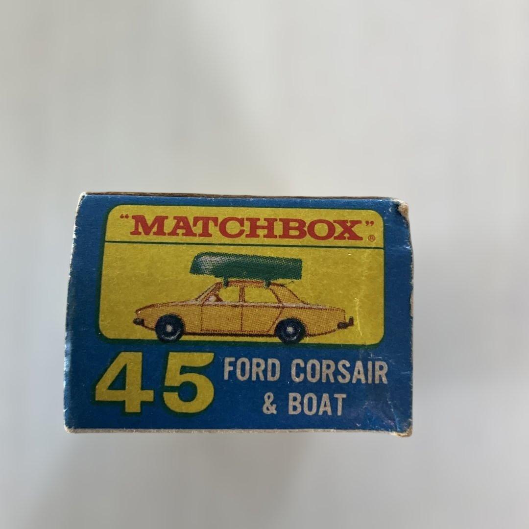 ミニカー　マッチボックス　45 フォード コルセア＆ボート