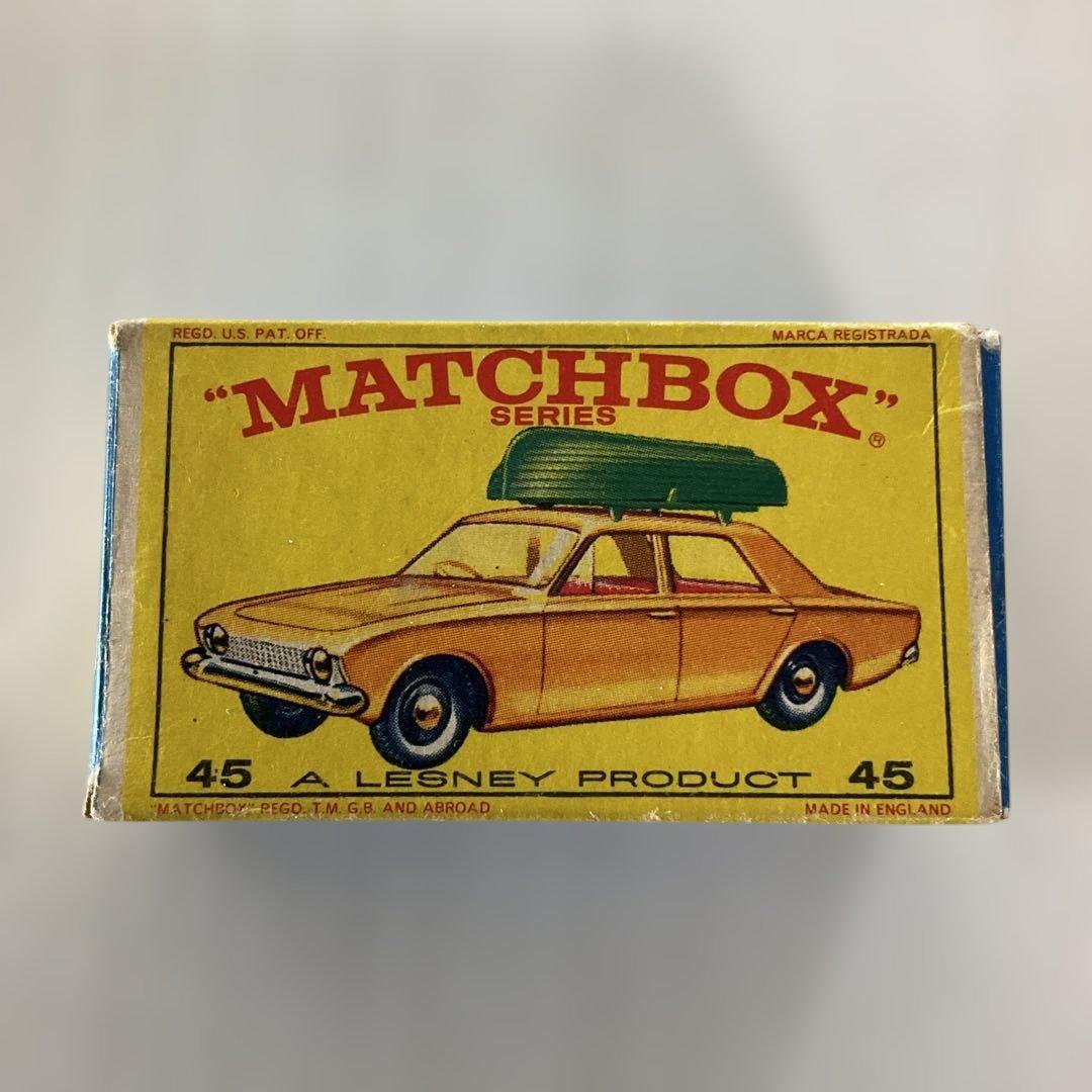 ミニカー　マッチボックス　45 フォード コルセア＆ボート