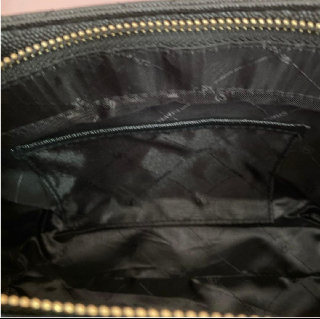 ち*ん様 新品未使用　CHANEL ミニホーボーバッグ 黒