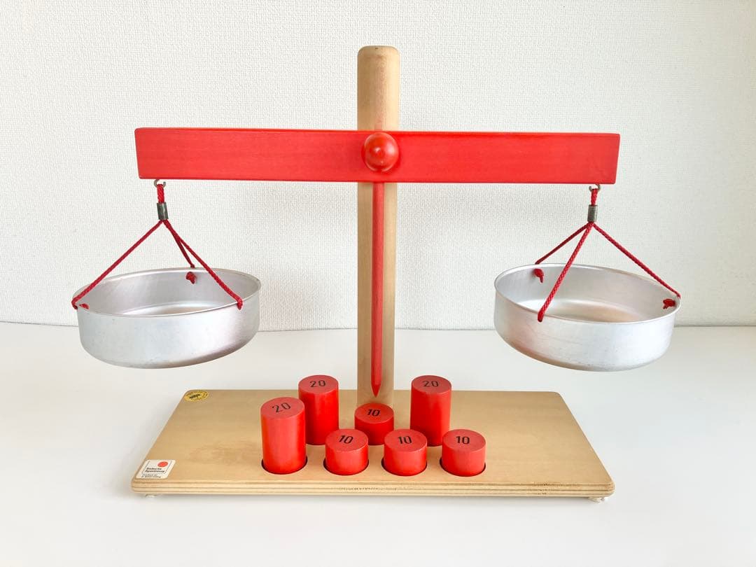 稀少　ドイツで購入　Selecta社の上質な木製の天秤おもちゃ　インテリアにも
