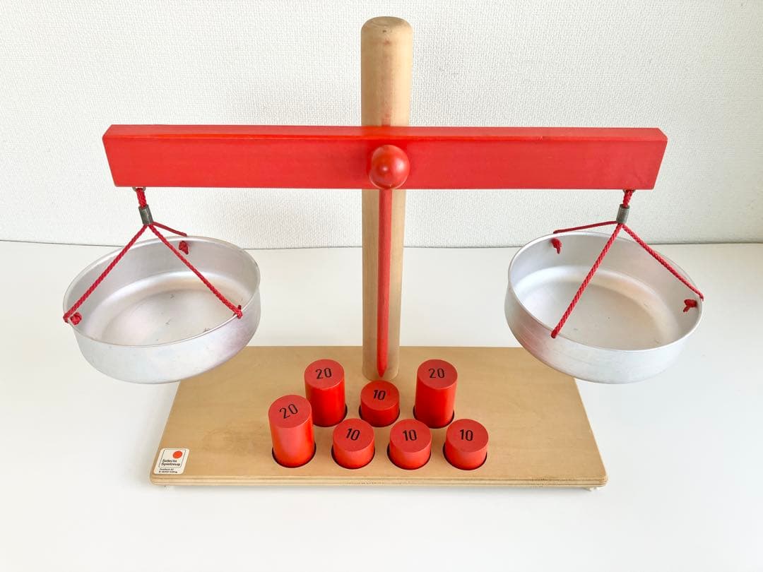 稀少　ドイツで購入　Selecta社の上質な木製の天秤おもちゃ　インテリアにも