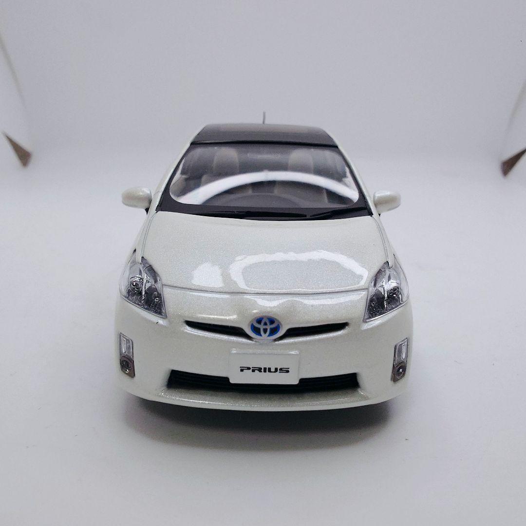 トヨタ プリウス 30系 前期 3代目 白 カラーサンプル ミニカー 非売品